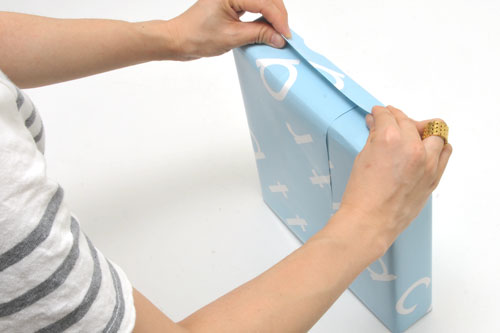 ギフトラッピングの包装例