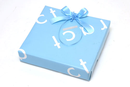 ギフトラッピングの包装例