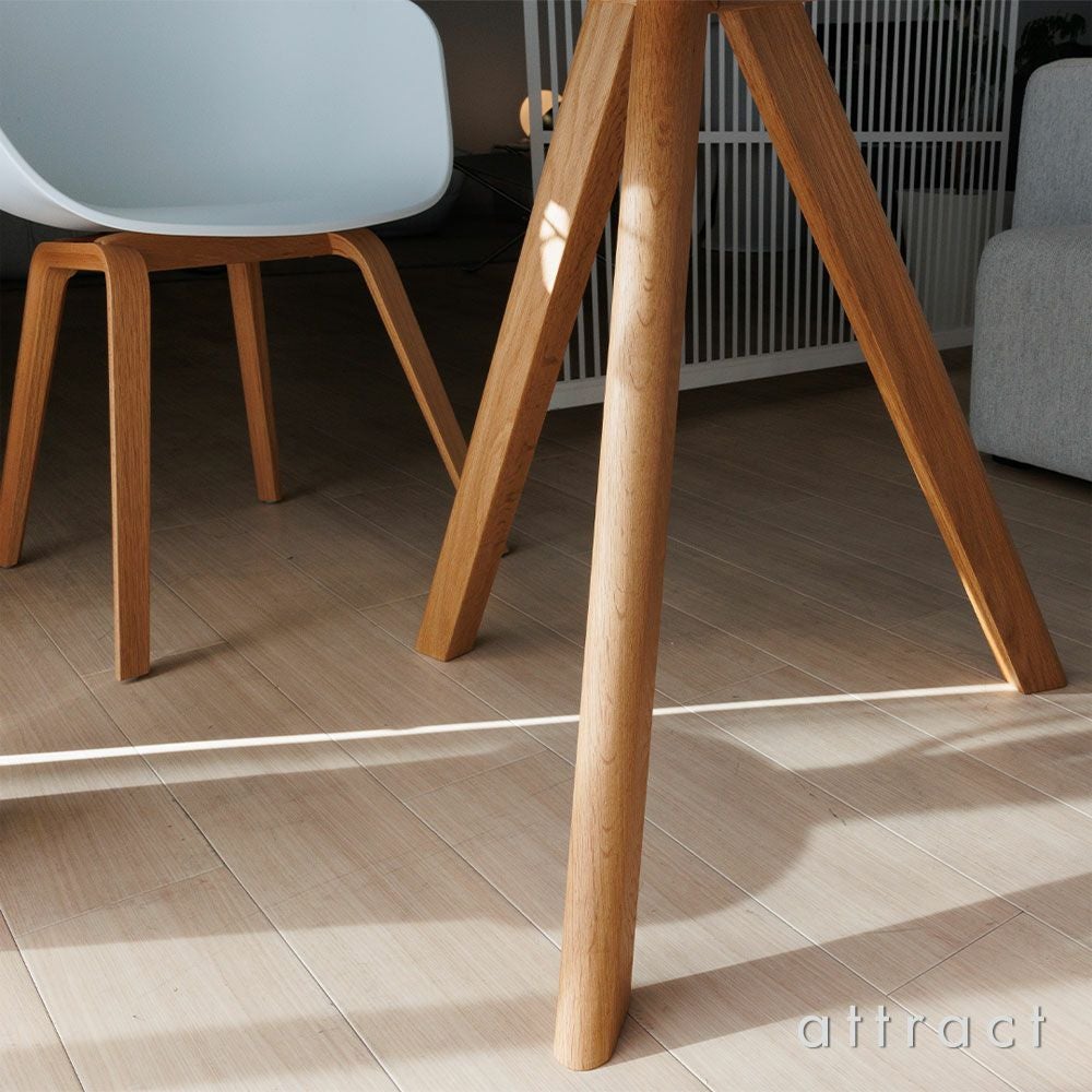 HAY ヘイ Copenhague コペンハーグ CPH 20 ラウンドテーブル Φ90cm カラー：6色 ベース：オーク（ウォーターラッカー 水性塗装） デザイン：ロナン＆エルワン・ブルレック