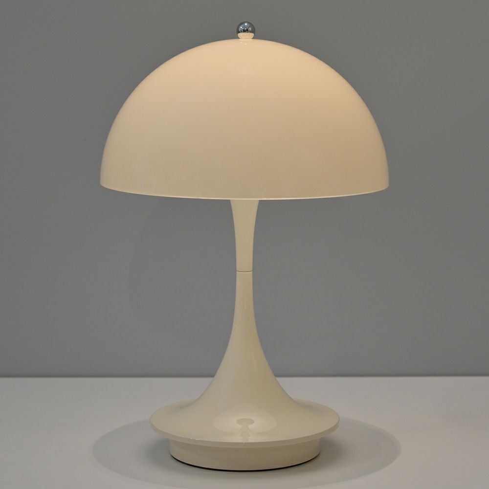 Louis Poulsen ルイスポールセン Panthella 160 Portable パンテラ 160 ポータブル （V3） テーブルランプ カラー：オペーク・コーラル デザイン：ヴェルナー・パントン