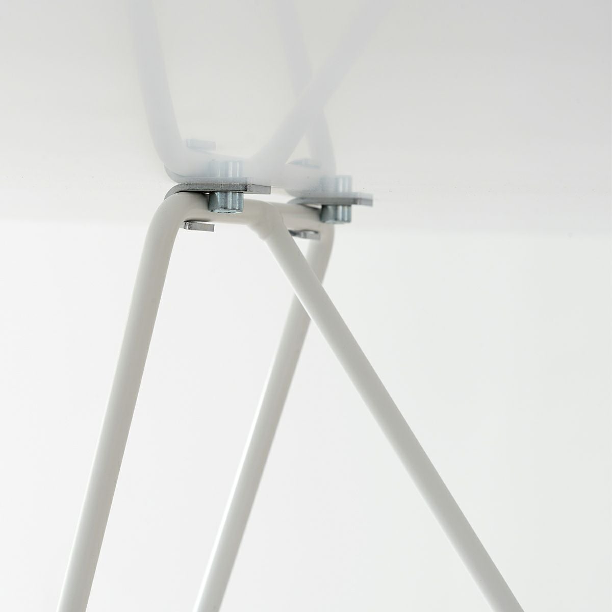 MAGIS マジス Tavolo XZ3 タヴォロ ダイニングテーブル 直径：120cm 天板：4種類 フレームカラー：3色 デザイン：Studio Techno Magis