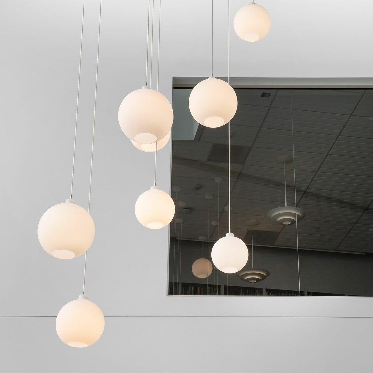 Louis Poulsen ルイスポールセン Wohlert 400 ウォラート 400 Satellite サテライト Φ400 ペンダントライト デザイン：ヴィルヘルム・ウォラート