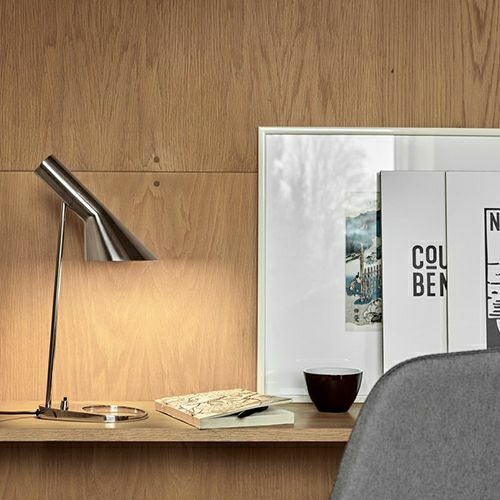 Louis Poulsen ルイスポールセン AJ Table AJ テーブル テーブルランプ カラー：ブラック デザイン：アルネ・ヤコブセン