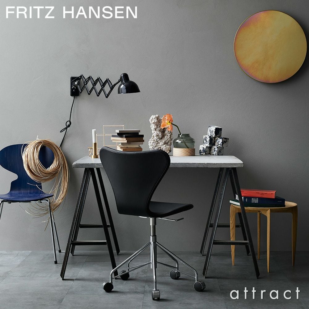 FRITZ HANSEN フリッツ・ハンセン TRAY TABLE SMALL トレイテーブル スモール Φ45cm サイドテーブル 折りたたみ式 カラー：2色