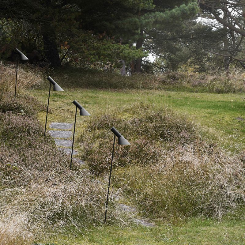 Louis Poulsen ルイスポールセン AJ Garden AJ ガーデン ロング 屋外用 ボラート スパイク式 カラー：ブラック デザイン：アルネ・ヤコブセン *電源ボックス含む