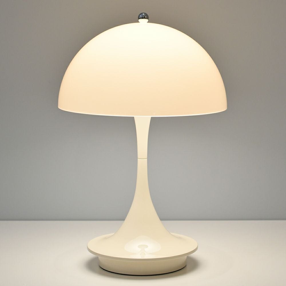 Louis Poulsen ルイスポールセン Panthella 160 Portable パンテラ 160 ポータブル （V3） テーブルランプ カラー：シルヴァー・クローム デザイン：ヴェルナー・パントン