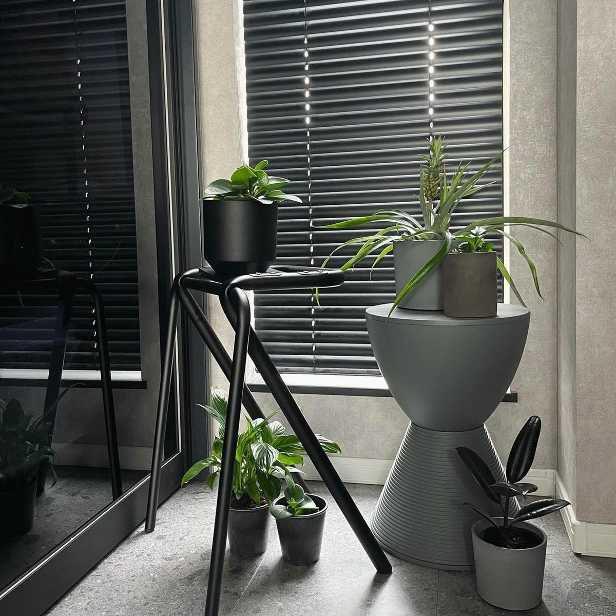 DUENDE デュエンデ BENT HIGH STOOL ベント ハイスツール DU0321 高さ：63cm カラー：2色 デザイン：岩元 航大