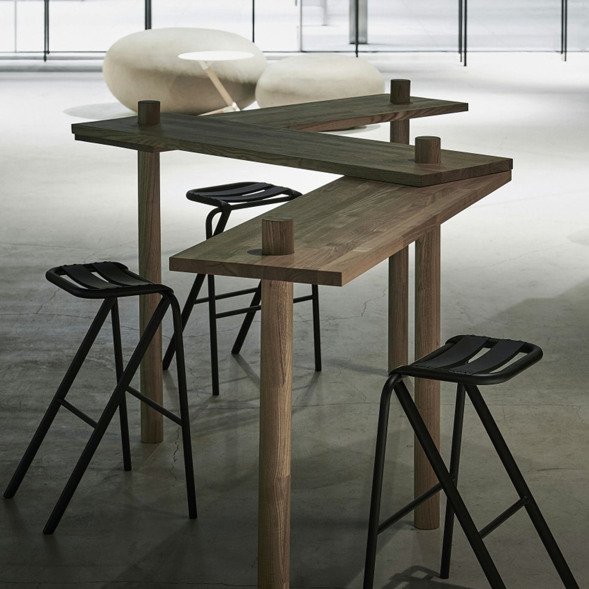 DUENDE デュエンデ BENT HIGH STOOL ベント ハイスツール DU0321 高さ：63cm カラー：2色 デザイン：岩元 航大