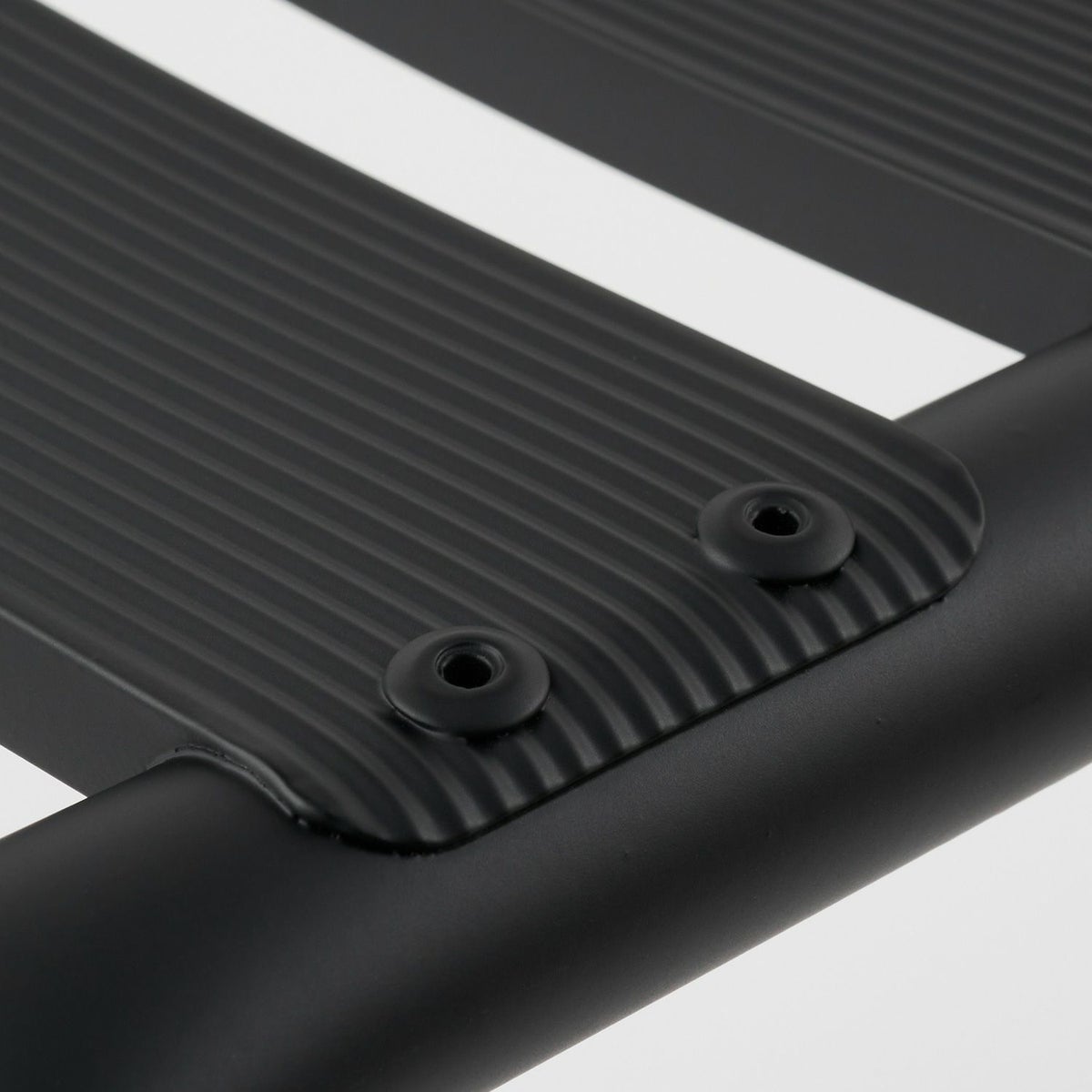 DUENDE デュエンデ BENT LOW STOOL ベント ロースツール DU0320 高さ：53cm カラー：2色 デザイン：岩元 航大