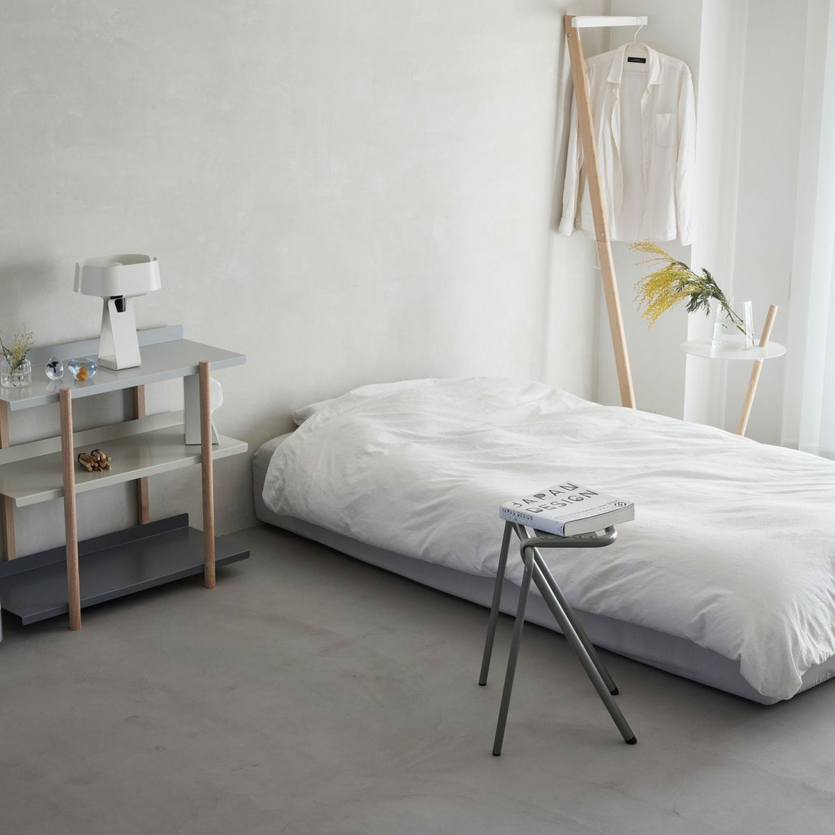 DUENDE デュエンデ BENT LOW STOOL ベント ロースツール DU0320 高さ：53cm カラー：2色 デザイン：岩元 航大