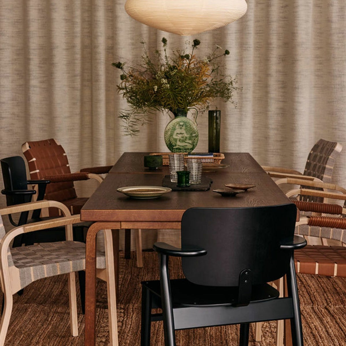 Artek アルテック 45 Armchair 45 アームチェア ラウンジチェア ブラックラッカー リネンウェビングテープ カラー：6色 アームレスト：レザーカバー デザイン：アルヴァ・アアルト