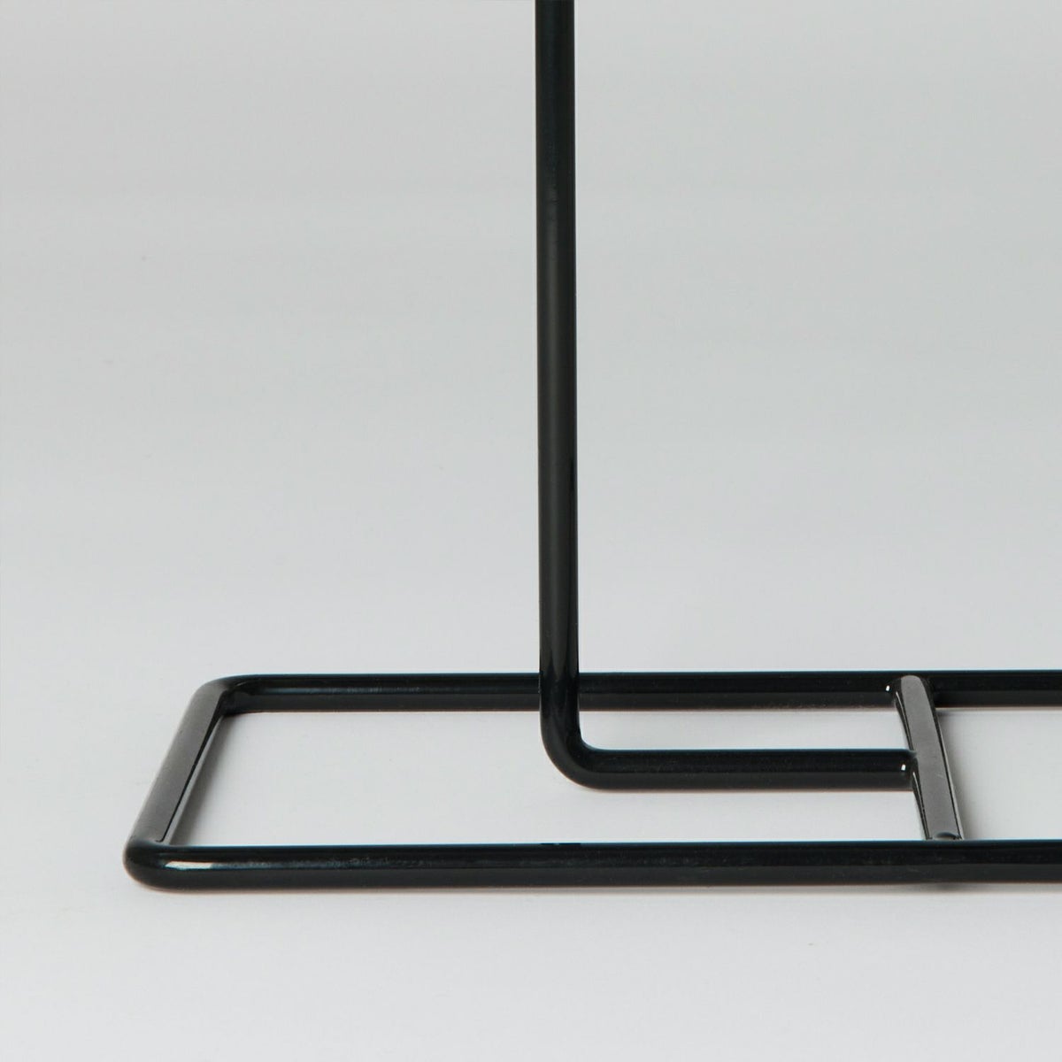 DUENDE デュエンデ COMPANION コンパニオン サイドテーブル DU0031 DU0032 カラー：2色 デザイン：Peter Mac Cann