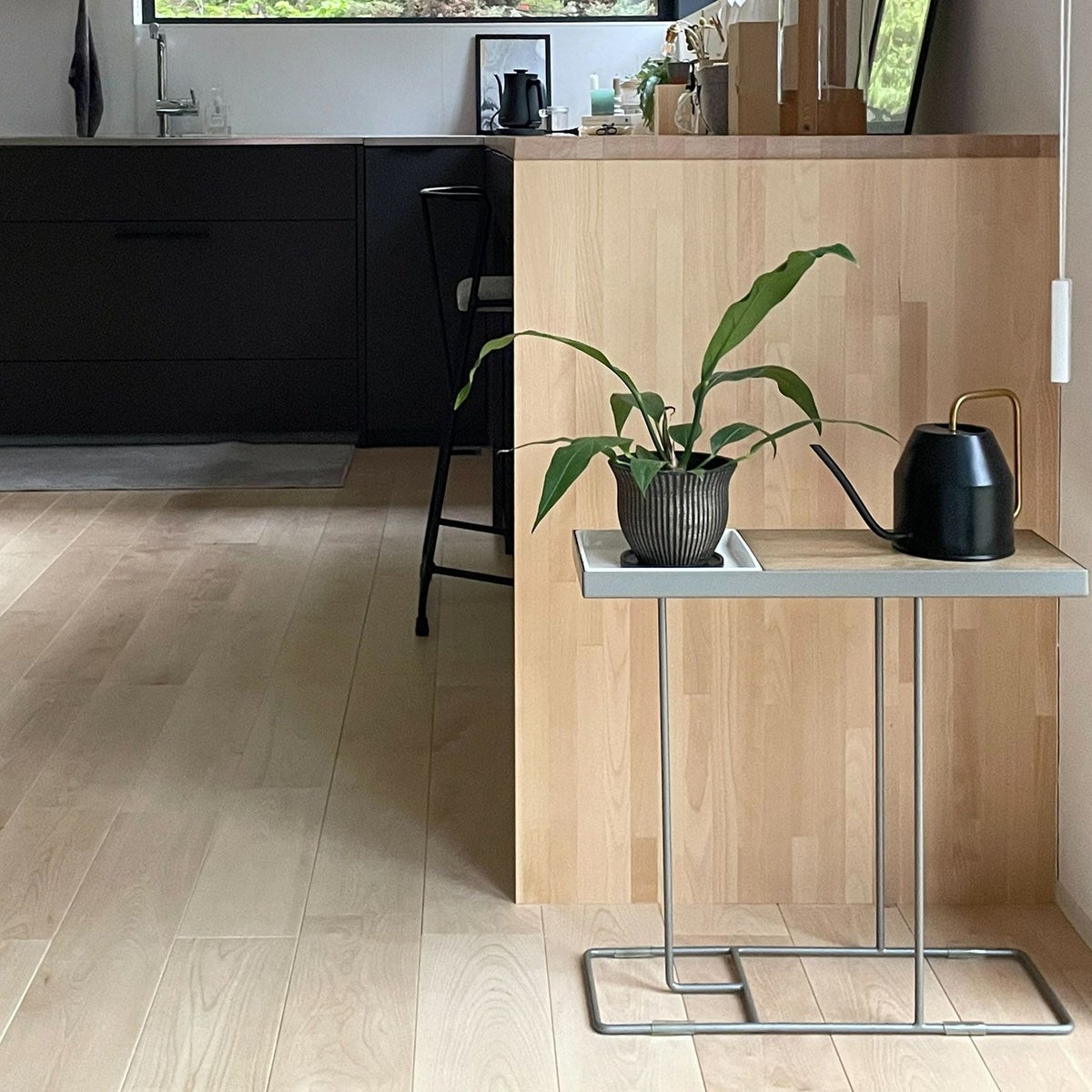 DUENDE デュエンデ COMPANION コンパニオン サイドテーブル DU0031 DU0032 カラー：2色 デザイン：Peter Mac Cann