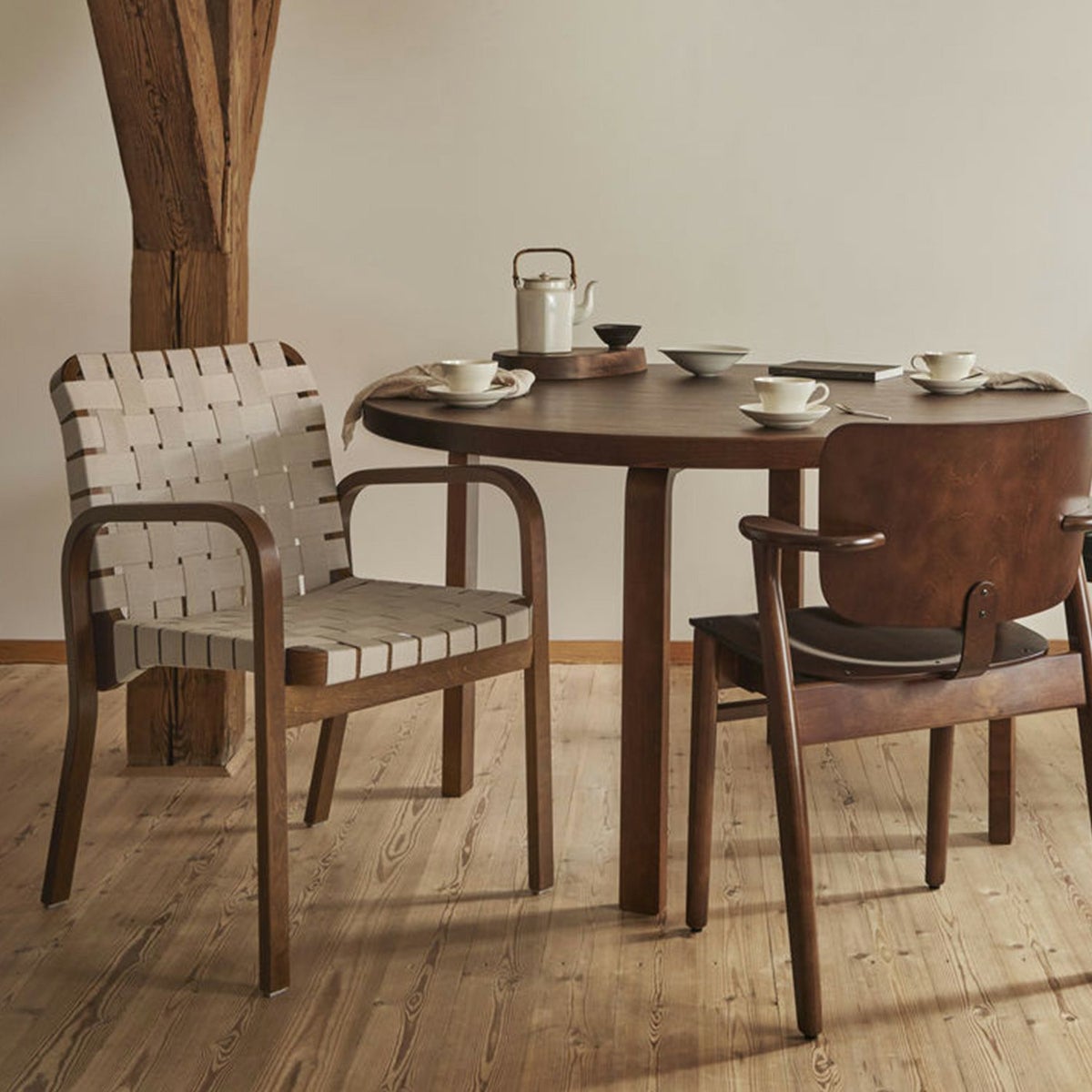 Artek アルテック 45 Armchair 45 アームチェア ラウンジチェア バーチ ナチュラルラッカー リネンウェビングテープ カラー：6色 アームレスト：ラタン巻き デザイン：アルヴァ・アアルト