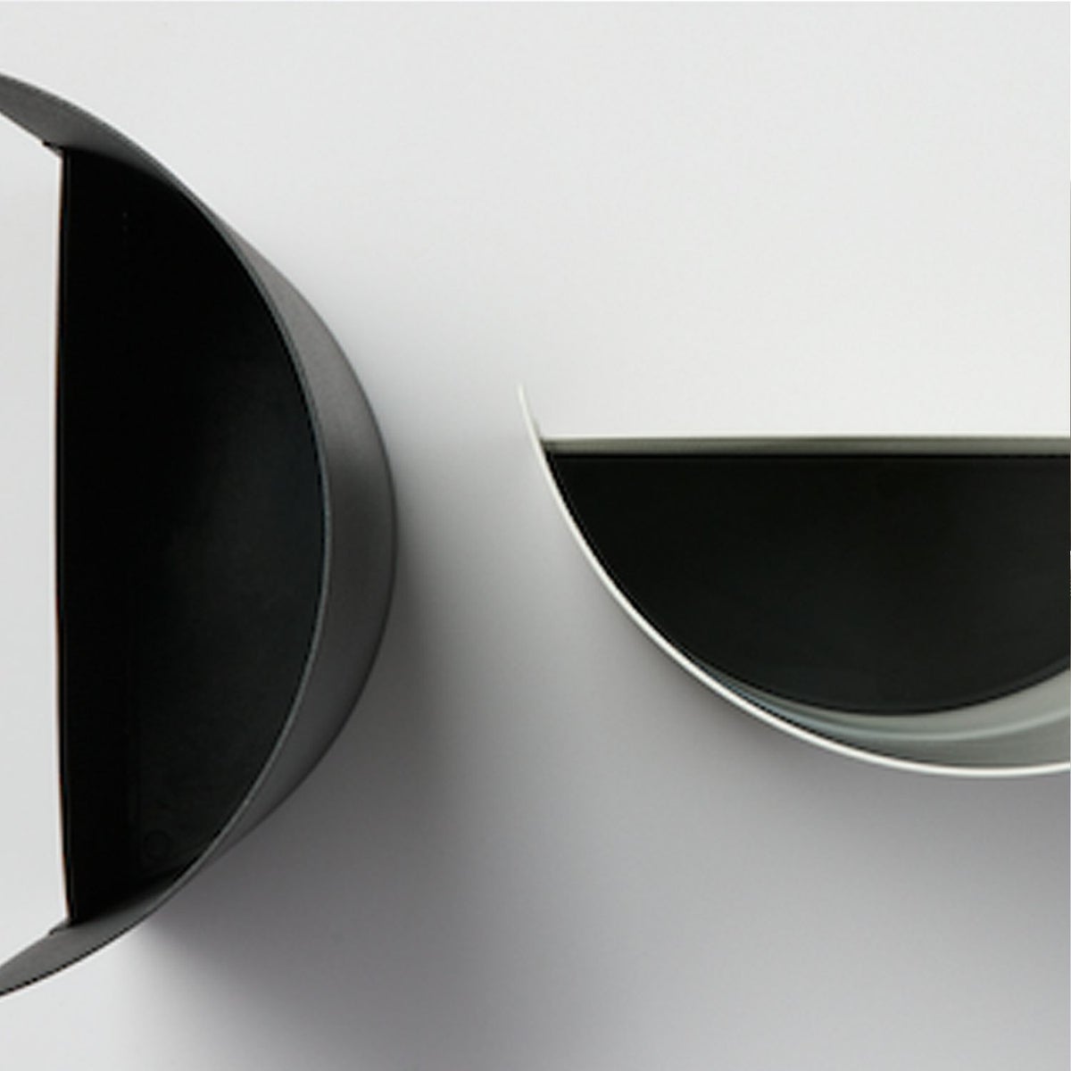 DUENDE デュエンデ MUKOU ムコウ アンブレラスタンド傘立て DU0120 専用水受け付属 カラー：2色 デザイン：PINTO