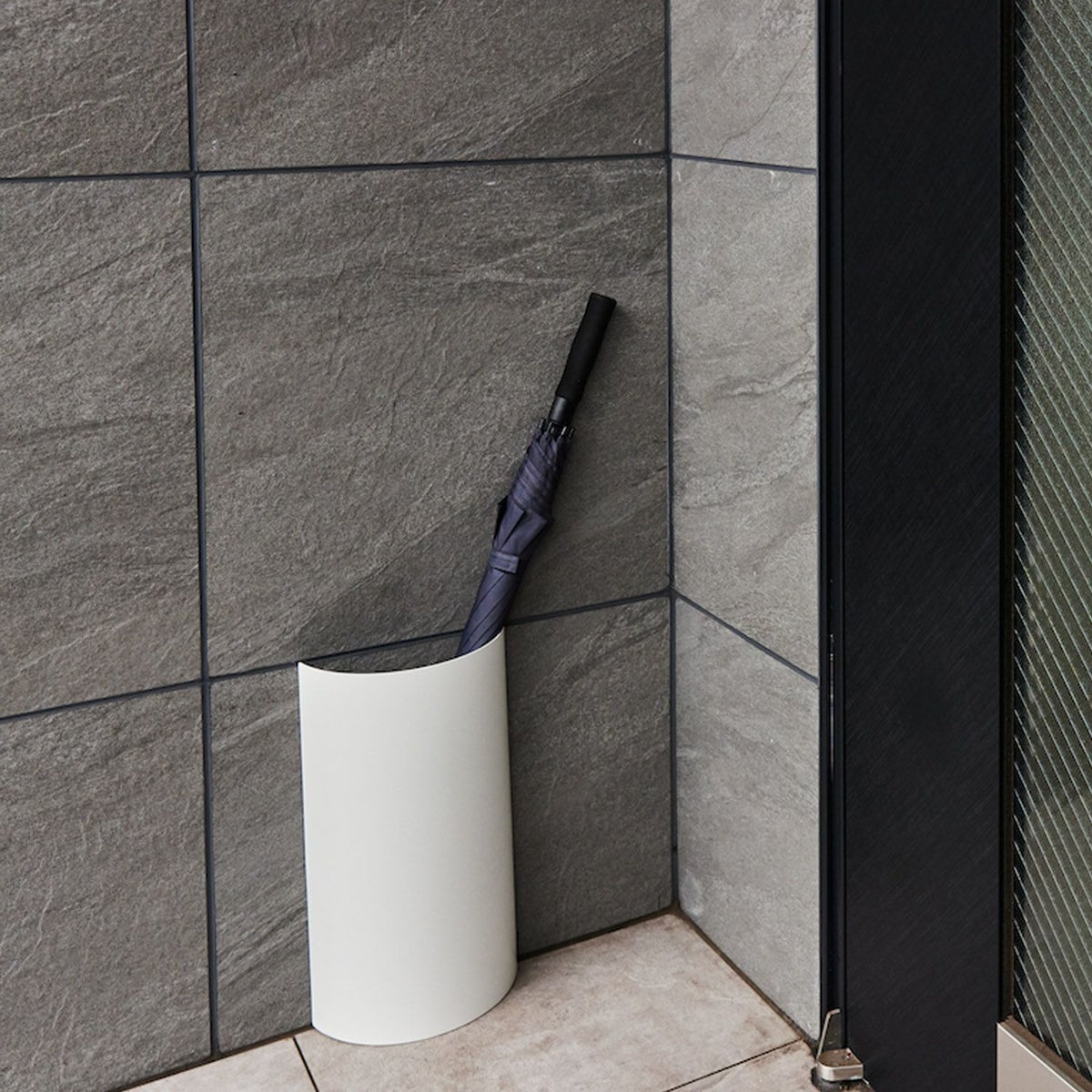 DUENDE デュエンデ MUKOU ムコウ アンブレラスタンド傘立て DU0120 専用水受け付属 カラー：2色 デザイン：PINTO