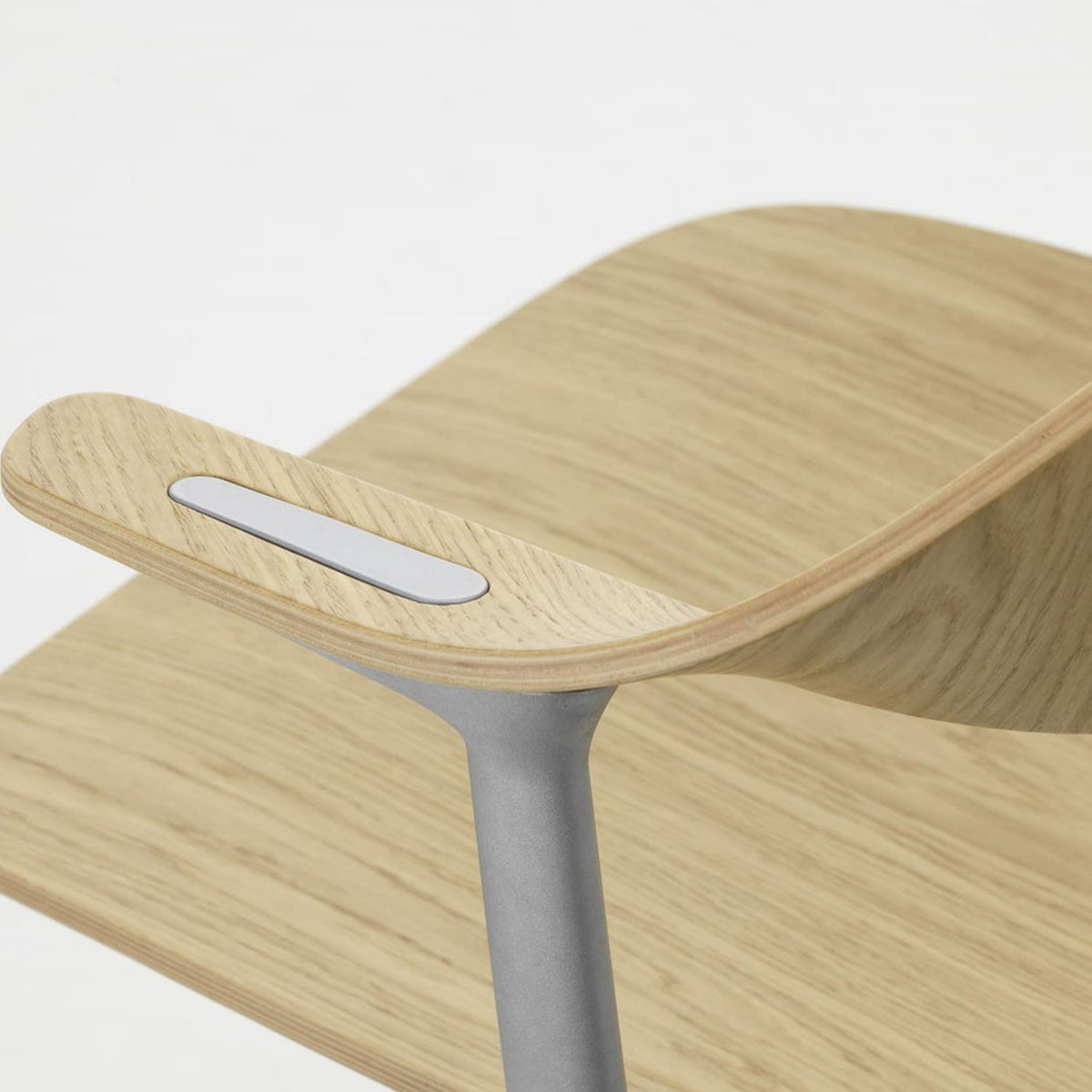 Vitra ヴィトラ Mynt ミント 4スターベース シート＆バックレスト：プライウッド ベースカラー：4色 デザイン：エルワン・ブルレック