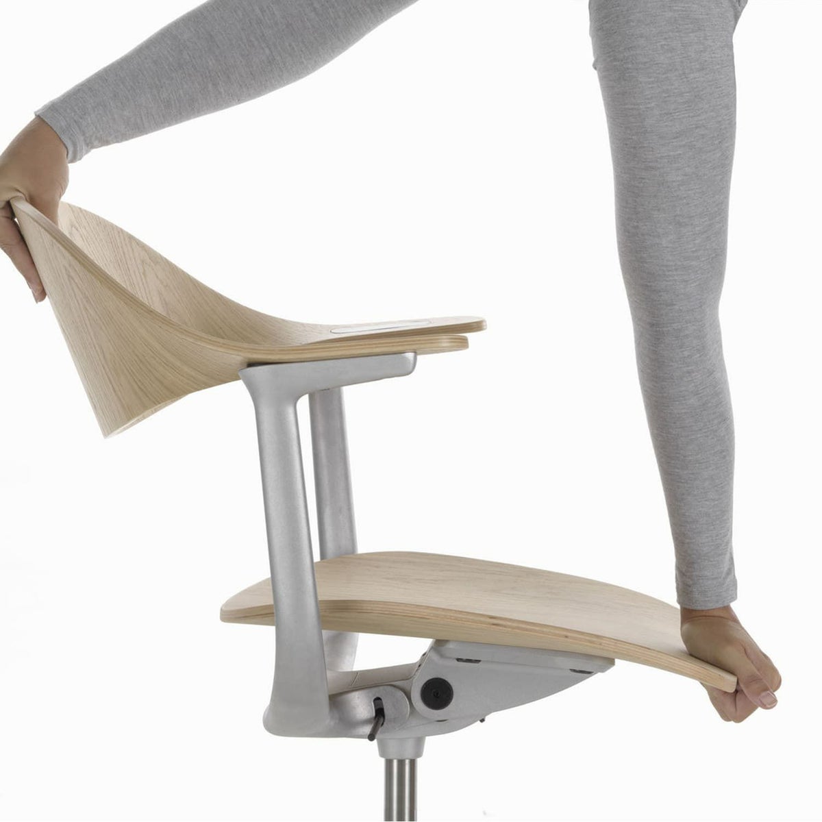 Vitra ヴィトラ Mynt ミント 4スターベース シート＆バックレスト：プライウッド ベースカラー：4色 デザイン：エルワン・ブルレック