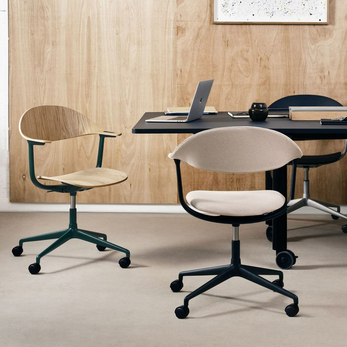 Vitra ヴィトラ Mynt ミント 4スターベース シート＆バックレスト：プライウッド ベースカラー：4色 デザイン：エルワン・ブルレック