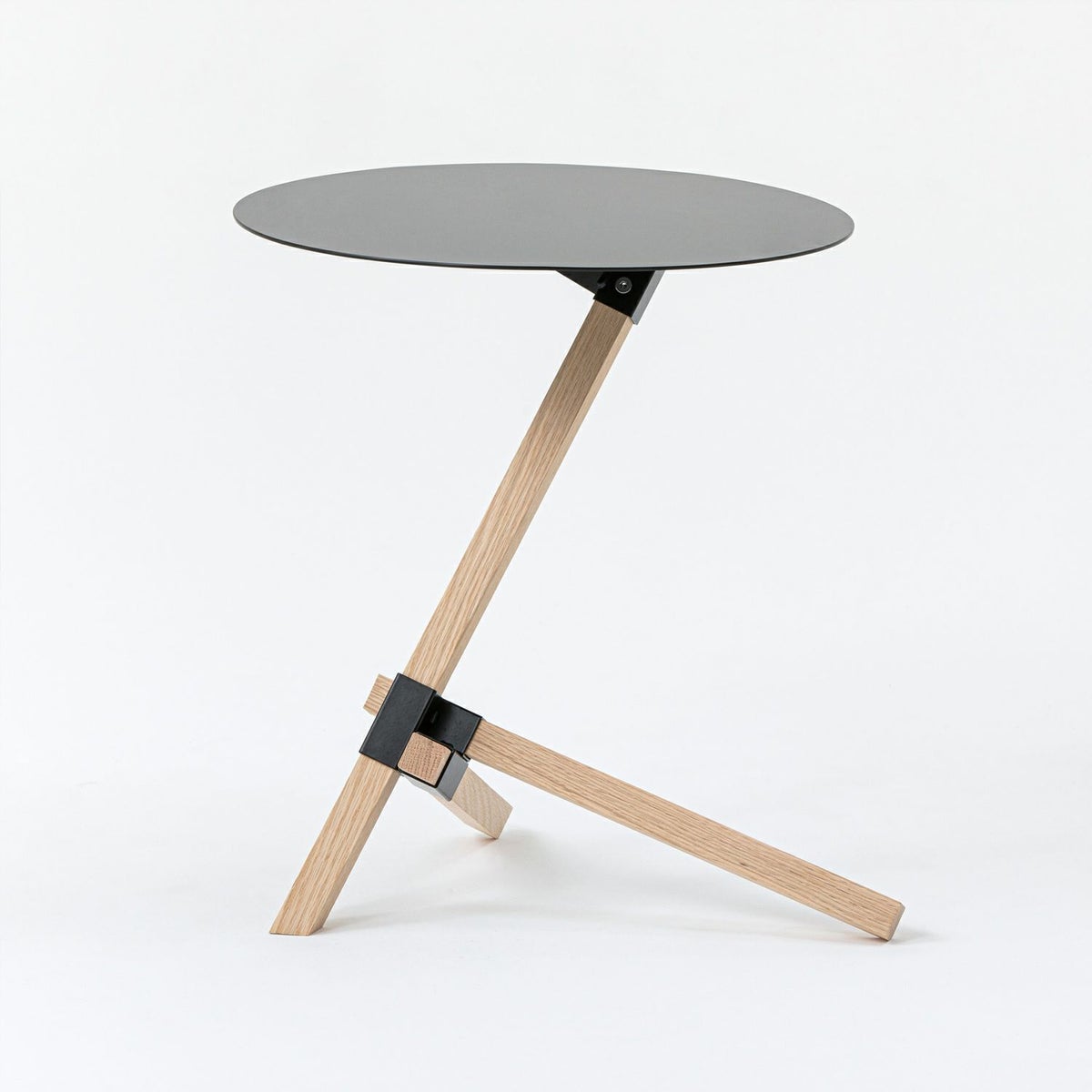 DUENDE デュエンデ TRE トレ サイドテーブル DU0210 無塗装 カラー：2色 デザイン：芦沢 啓治