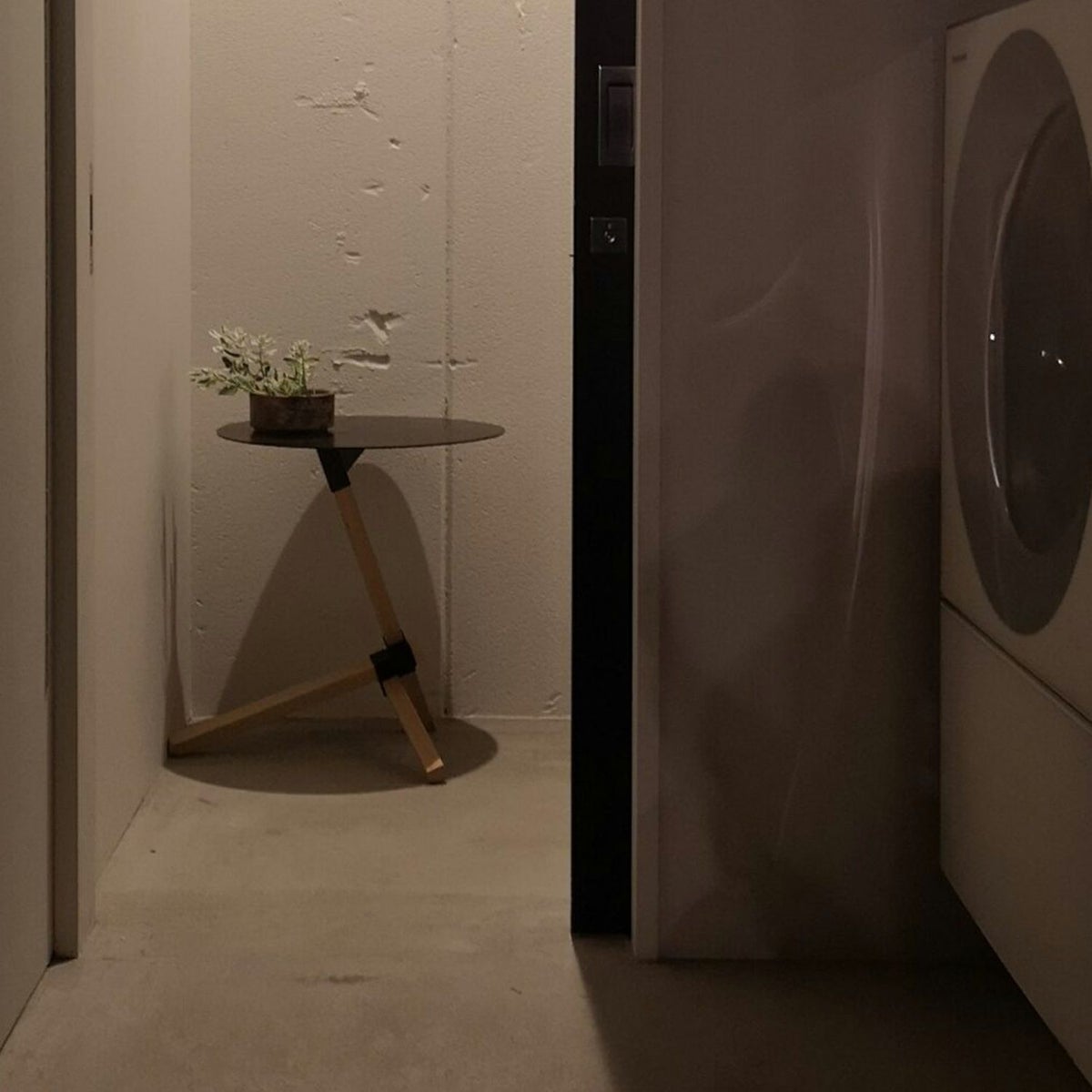 DUENDE デュエンデ TRE トレ サイドテーブル DU0210 無塗装 カラー：2色 デザイン：芦沢 啓治