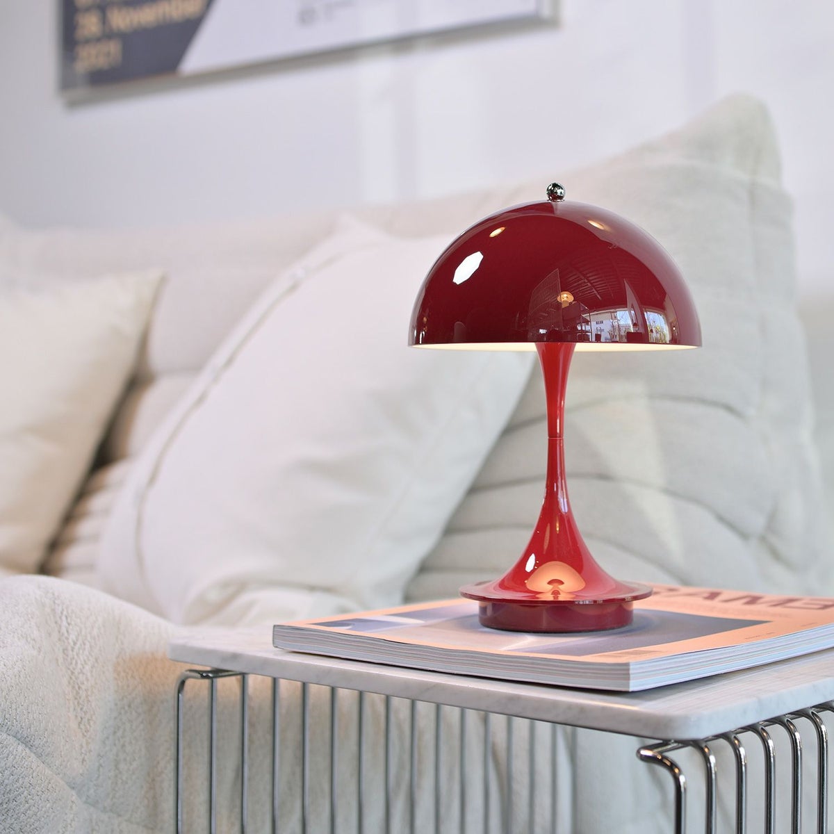 Louis Poulsen ルイスポールセン Panthella 160 Portable パンテラ 160 ポータブル （V3） テーブルランプ カラー：オペーク・バーガンディ デザイン：ヴェルナー・パントン