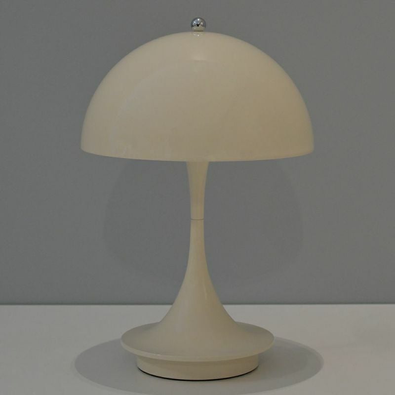 Louis Poulsen ルイスポールセン Panthella 160 Portable パンテラ 160 ポータブル （V3） テーブルランプ カラー：オペーク・モスグリーン デザイン：ヴェルナー・パントン