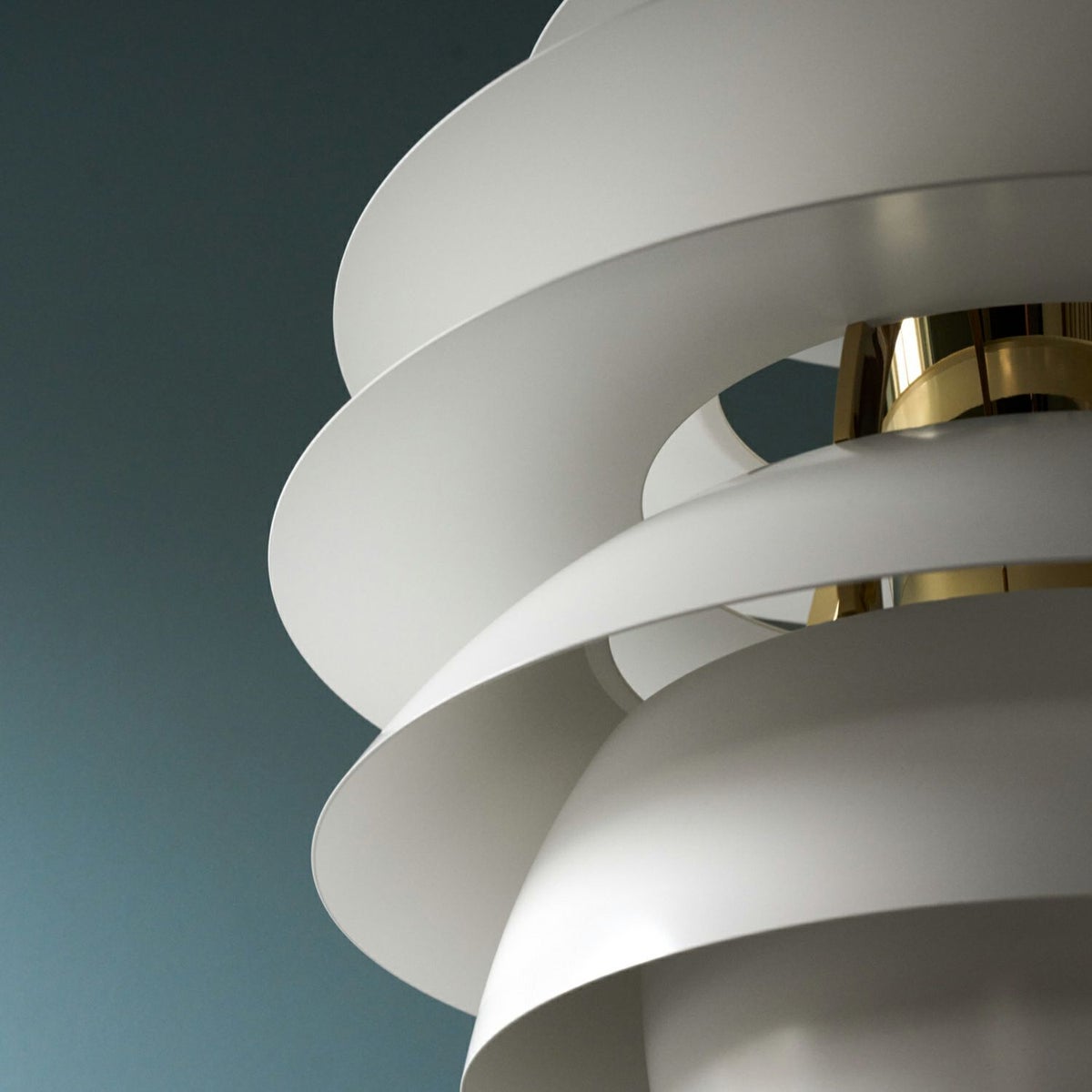 Louis Poulsen ルイスポールセン PH Snowball PH スノーボール ペンダントライト Φ400mm カラー：ダスティー・グリーン 真鍮メタライズド デザイン：ポール・ヘニングセン