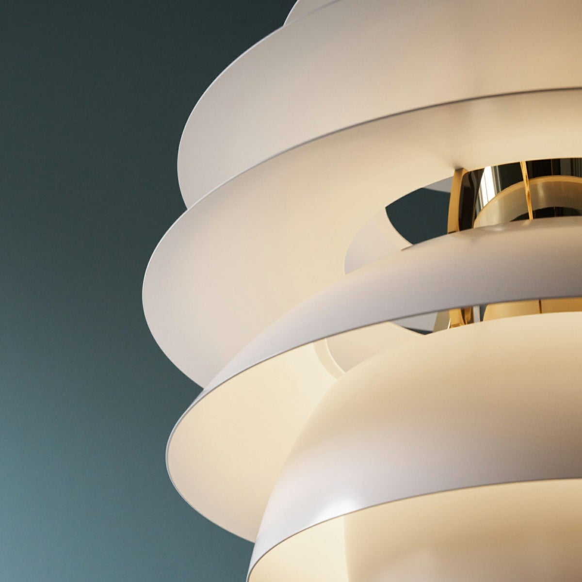 Louis Poulsen ルイスポールセン PH Snowball PH スノーボール ペンダントライト Φ400mm カラー：ダスティー・グリーン シルバー・クローム デザイン：ポール・ヘニングセン