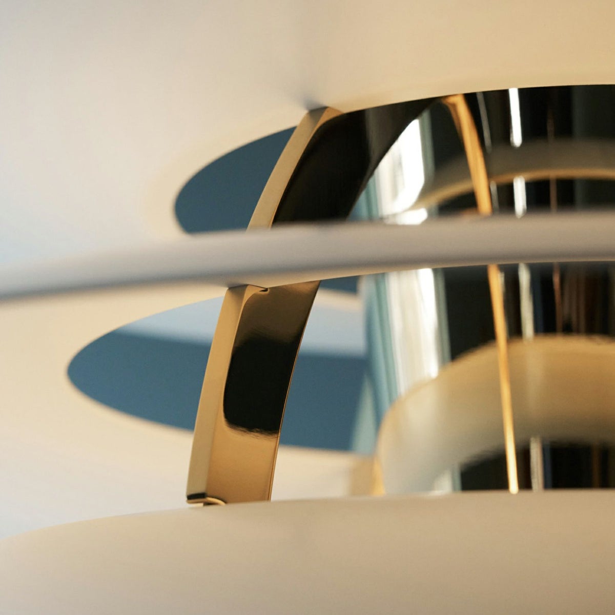 Louis Poulsen ルイスポールセン PH Snowball PH スノーボール ペンダントライト Φ400mm カラー：ダスティー・ブルー シルバー・クローム デザイン：ポール・ヘニングセン