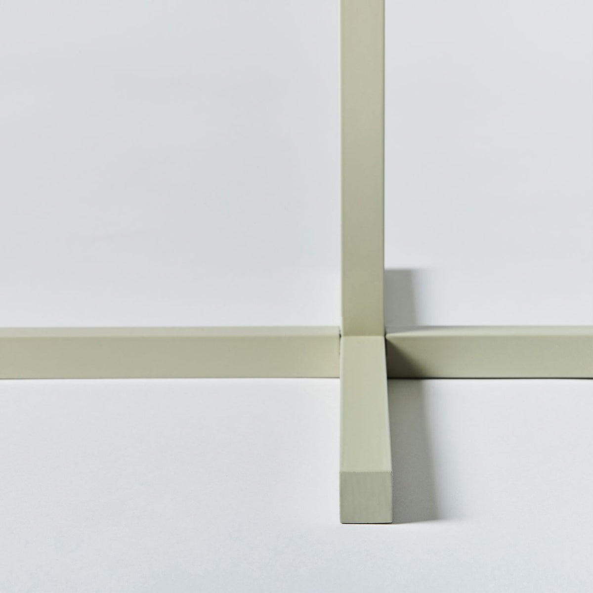 DUENDE デュエンデ SOLID STEEL TABLE ソリッド スチール テーブル DU0326 カラー：3色 デザイン：PERMANENT31