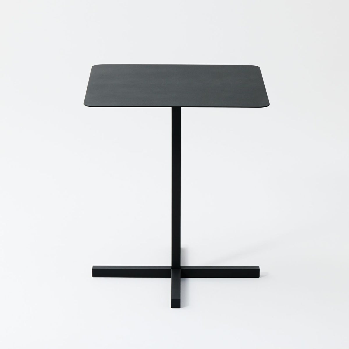 DUENDE デュエンデ SOLID STEEL DINER TABLE SQUARE ソリッドスチールダイナーテーブル スクエア DU331 カラー：ダークグレー デザイン：PERMANENT31