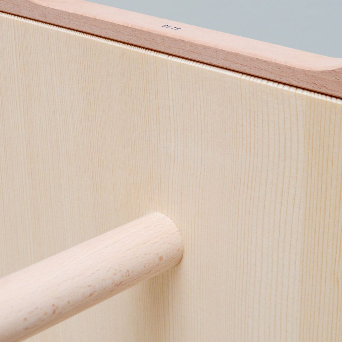 wb form ヴェービーフォーム Ulm Stool ウルム スツール サイドテーブル チェア スプルース カラー：ナチュラル デザイン：マックス・ビル