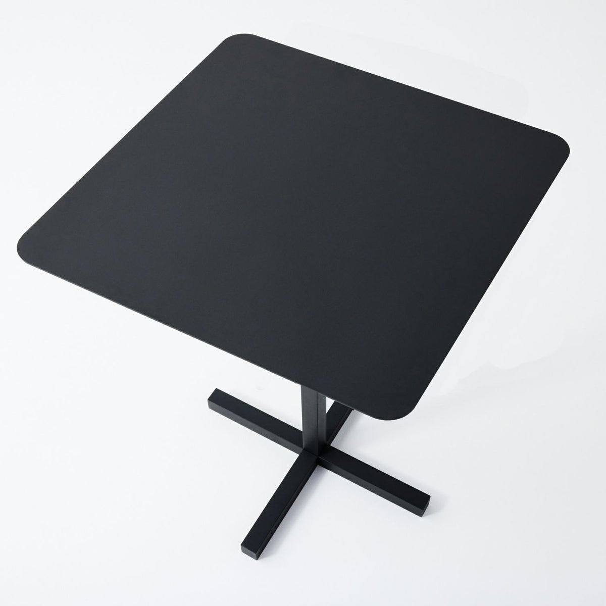 DUENDE デュエンデ SOLID STEEL HIGH DINER TABLE SQUARE ソリッドスチールハイダイナーテーブル スクエア DU0333 カラー：ダークグレー デザイン：PERMANENT31