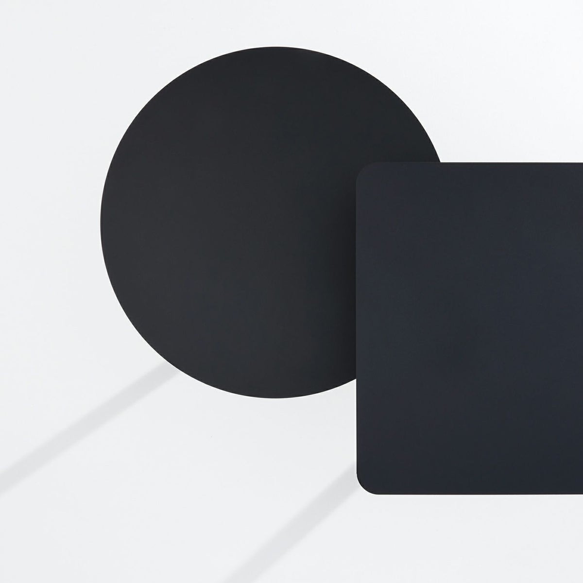 DUENDE デュエンデ SOLID STEEL HIGH DINER TABLE SQUARE ソリッドスチールハイダイナーテーブル スクエア DU0333 カラー：ダークグレー デザイン：PERMANENT31