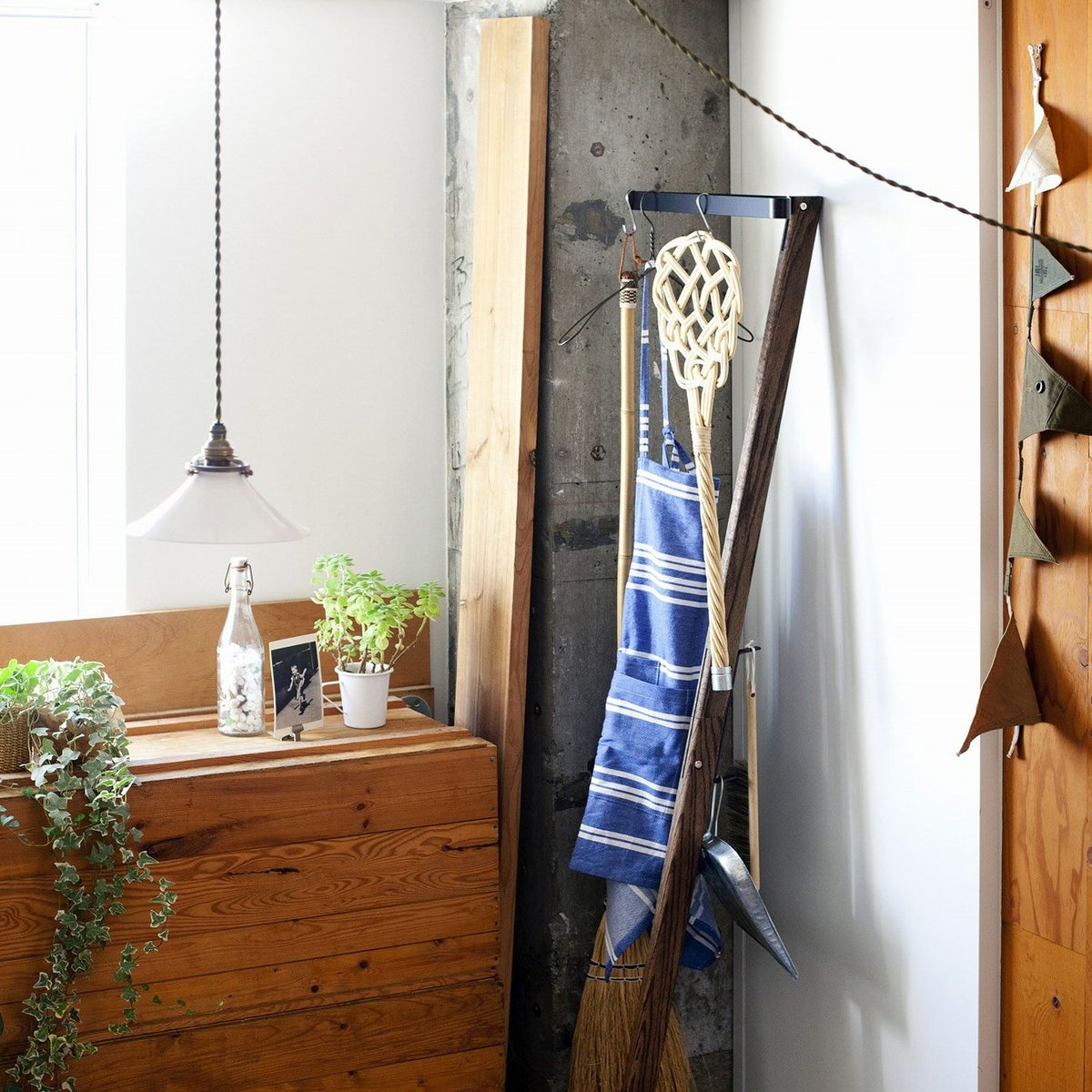 DUENDE デュエンデ DELTA デルタ DU0261 オイルステインフィニッシュ カラー：2色 デザイン：タカノ ジュン