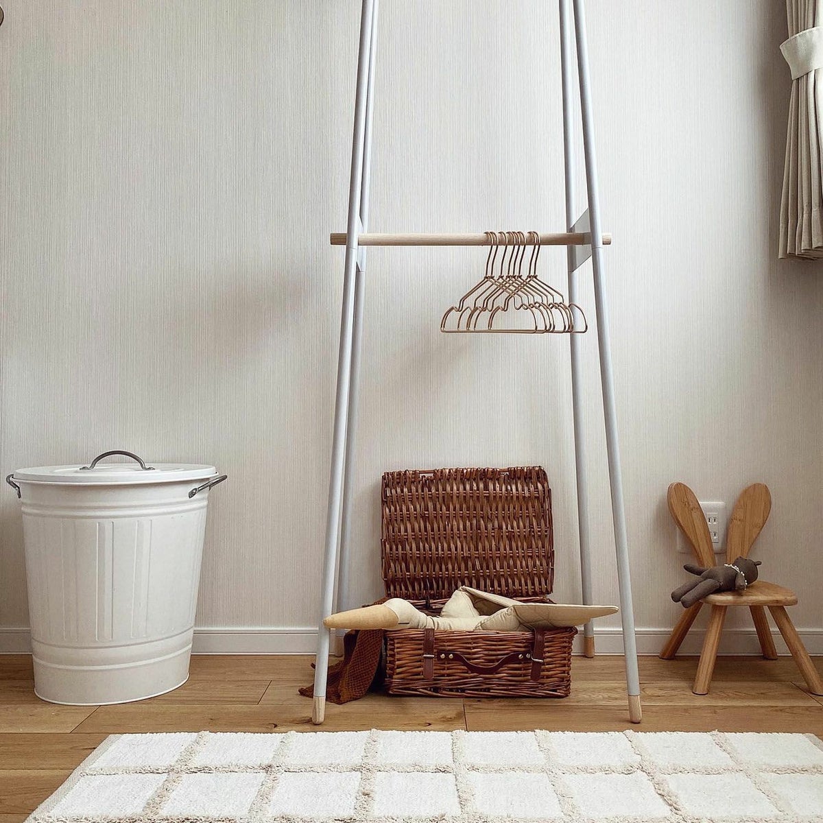 DUENDE デュエンデ DUE デュエ DU0290 DU0291 カラー：スイスグレー デザイン：芦沢 啓治