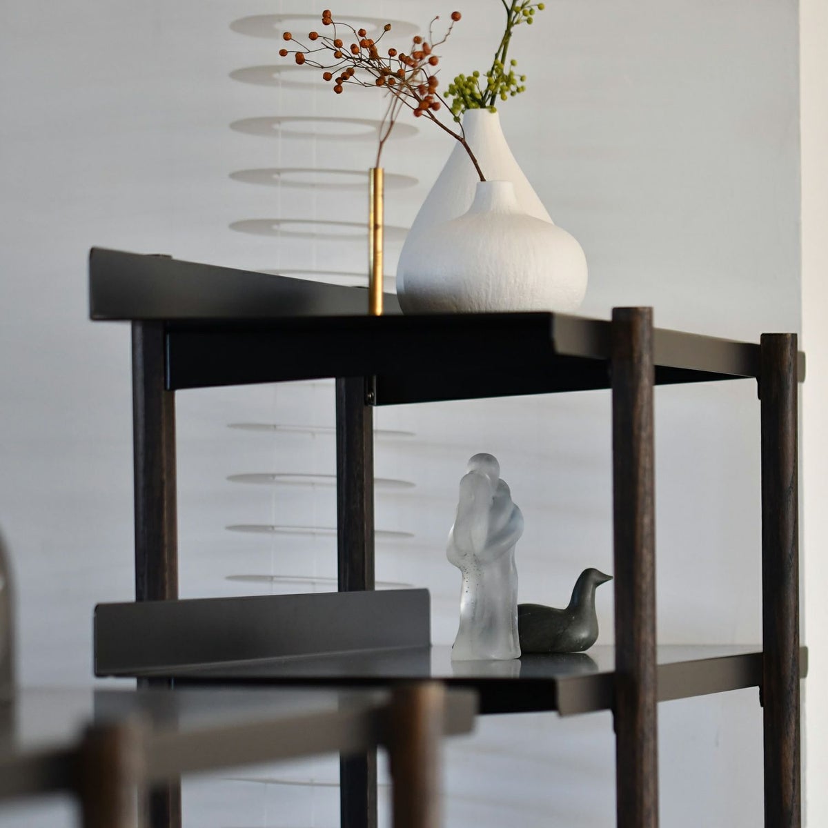 DUENDE デュエンデ MARGE SHELF 4 BK OIL STAIN FINISH マージ シェルフ ブラック オイルステインフィニッシュ DU0329BK カラー：ブラック デザイン：芦沢 啓治