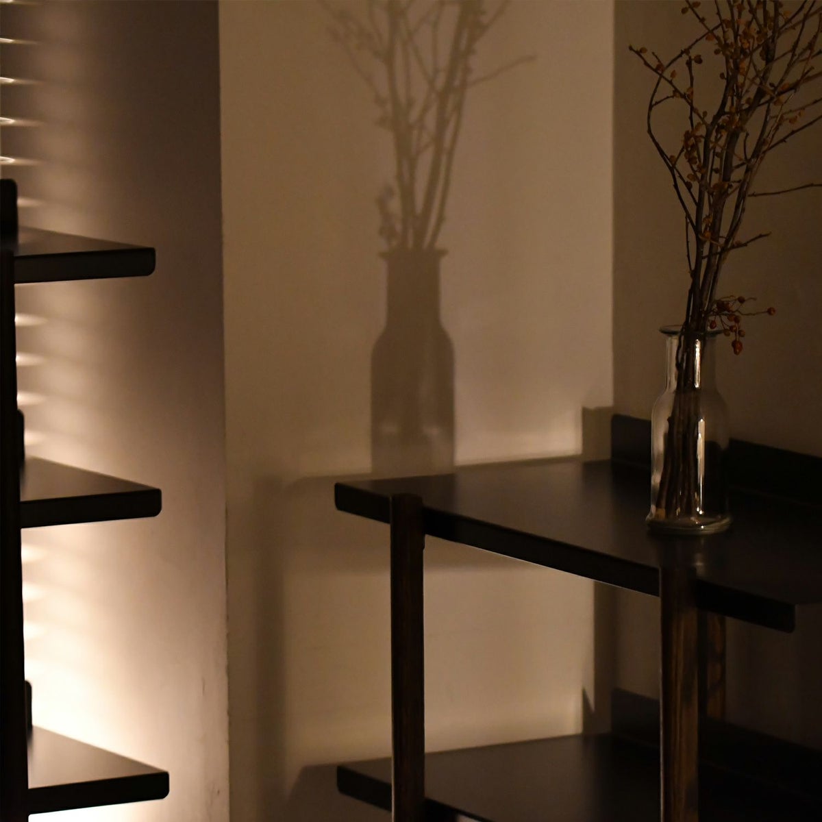 DUENDE デュエンデ MARGE SHELF 4 BK OIL STAIN FINISH マージ シェルフ ブラック オイルステインフィニッシュ DU0329BK カラー：ブラック デザイン：芦沢 啓治