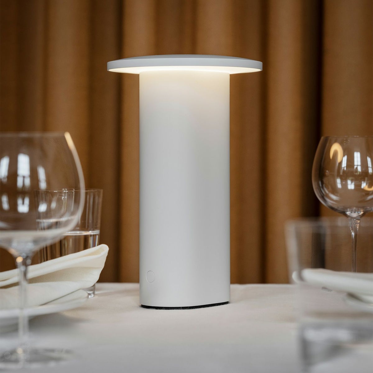 FRITZ HANSEN フリッツ・ハンセン SOLAE ソラエ ポータブルランプ