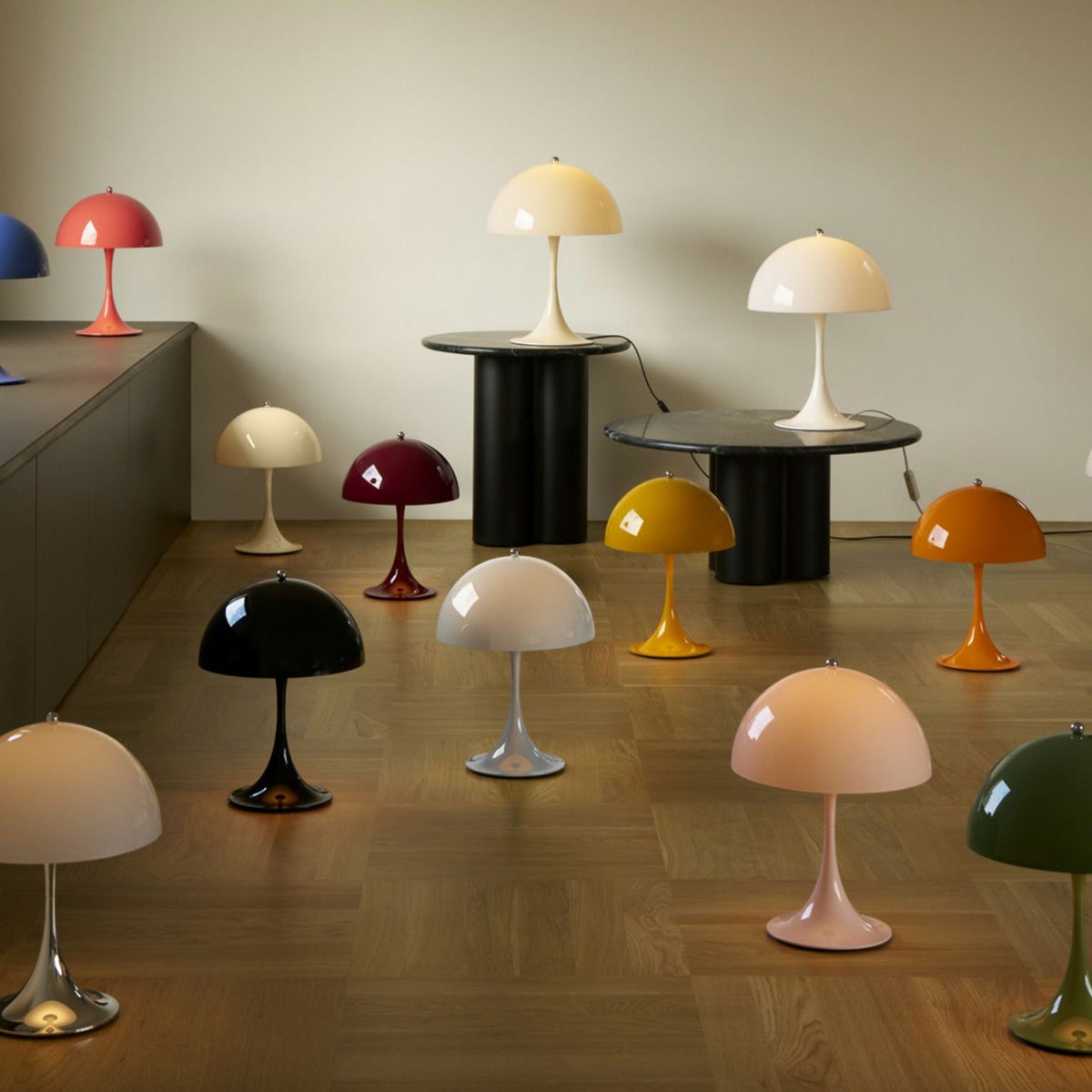 Louis Poulsen ルイスポールセン Panthella 320 Table パンテラ 320 テーブル テーブルランプ カラー：オパール・ホワイト デザイン：ヴェルナー・パントン