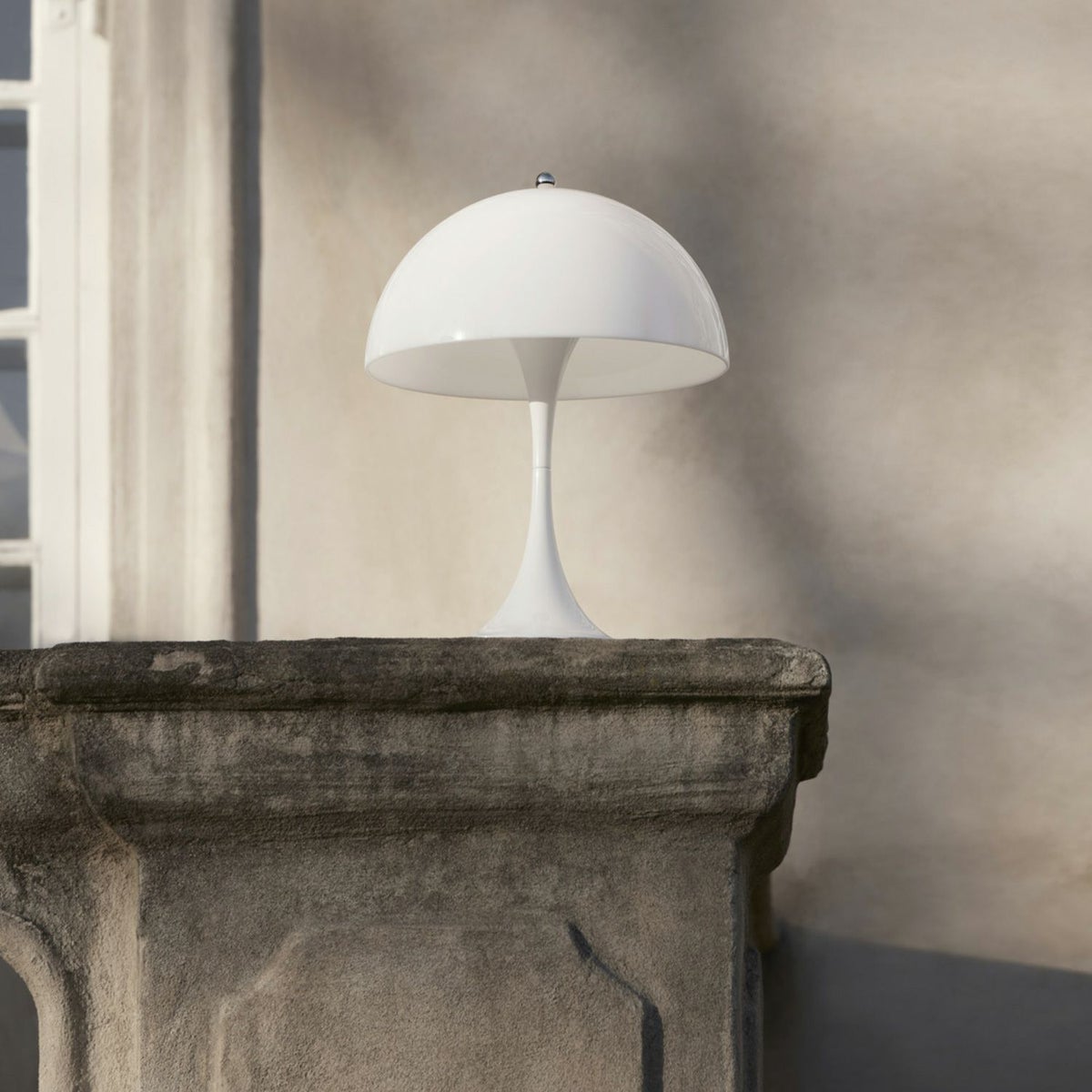 Louis Poulsen ルイスポールセン Panthella 250 Portable パンテラ 250 ポータブル テーブルランプ カラー：オパール・ペール・ブルー デザイン：ヴェルナー・パントン