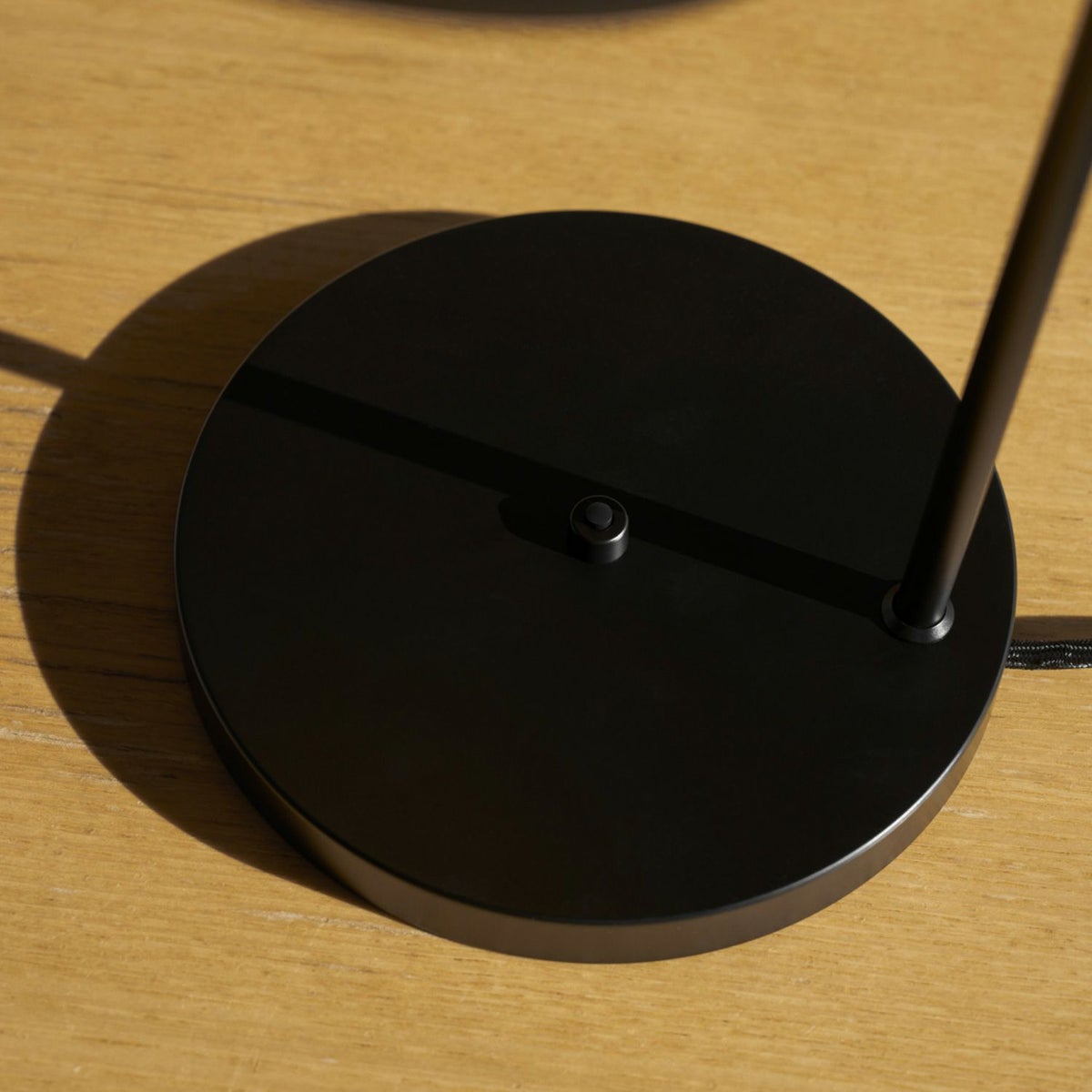 Louis Poulsen ルイスポールセン FJ Elements Table Lamp FJ エレメンツ テーブルランプ Φ175mm カラー：ブラック デザイン：フィン・ユール