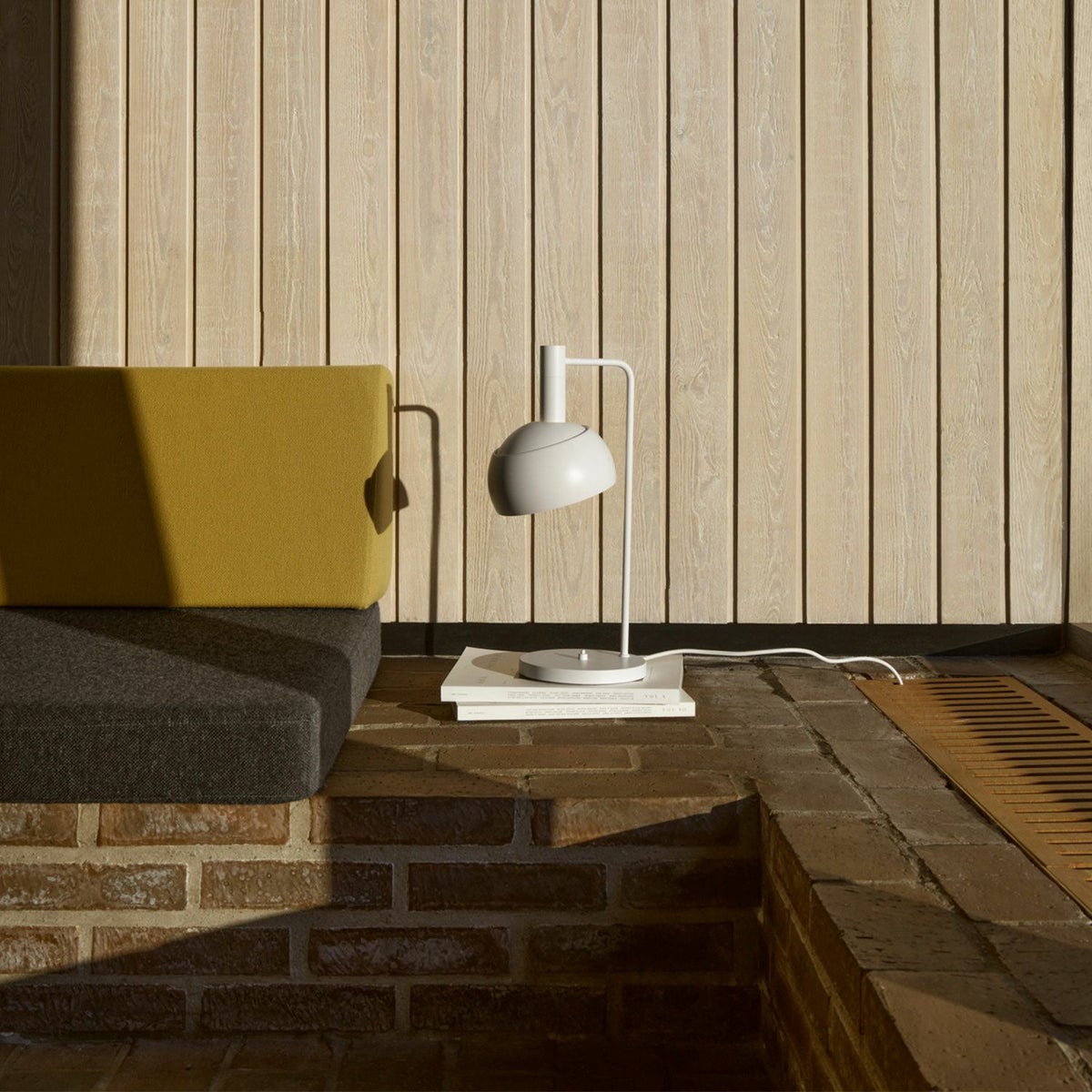 Louis Poulsen ルイスポールセン FJ Elements Table Lamp FJ エレメンツ テーブルランプ Φ175mm カラー：ブラック デザイン：フィン・ユール