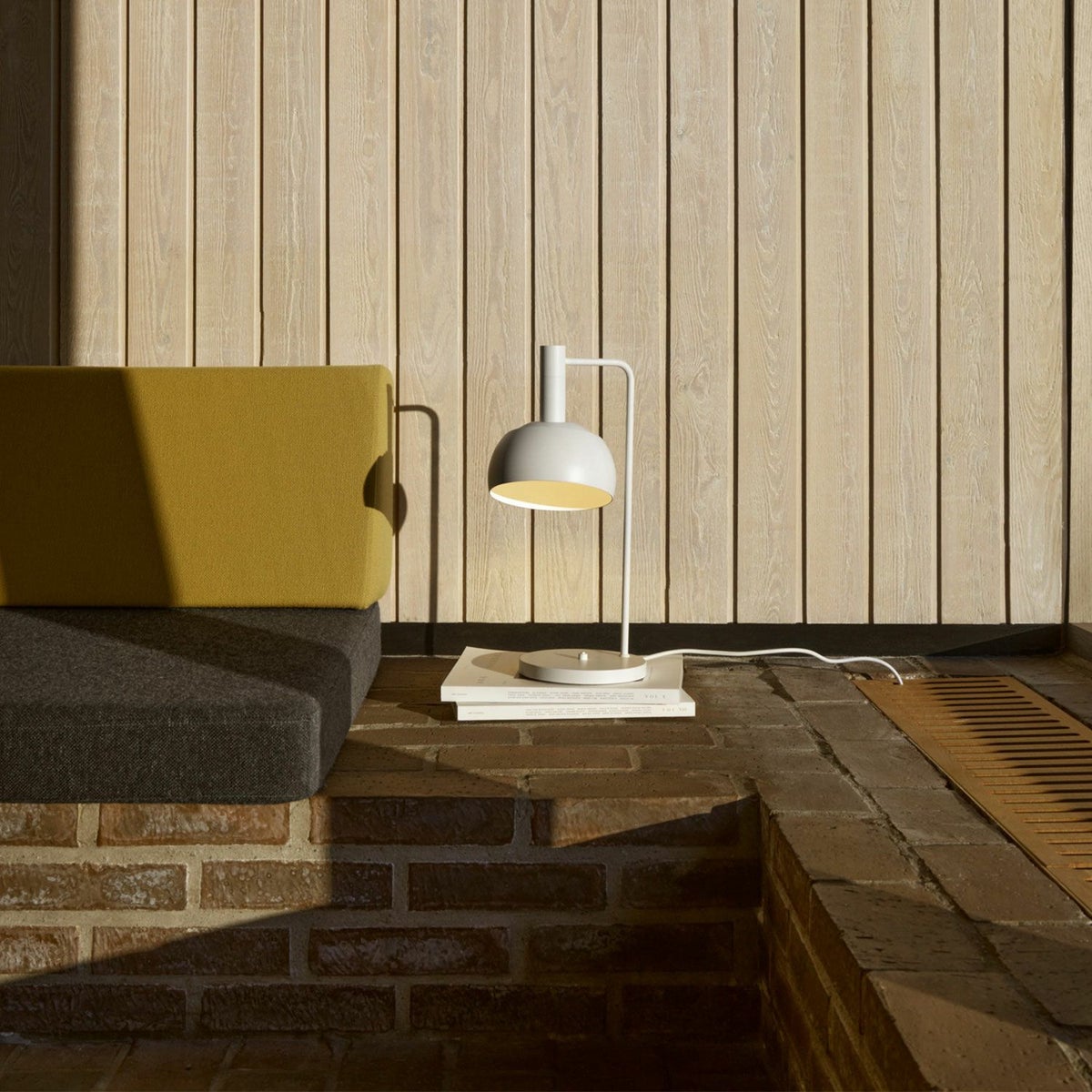 Louis Poulsen ルイスポールセン FJ Elements Table Lamp FJ エレメンツ テーブルランプ Φ175mm カラー：ブラック デザイン：フィン・ユール