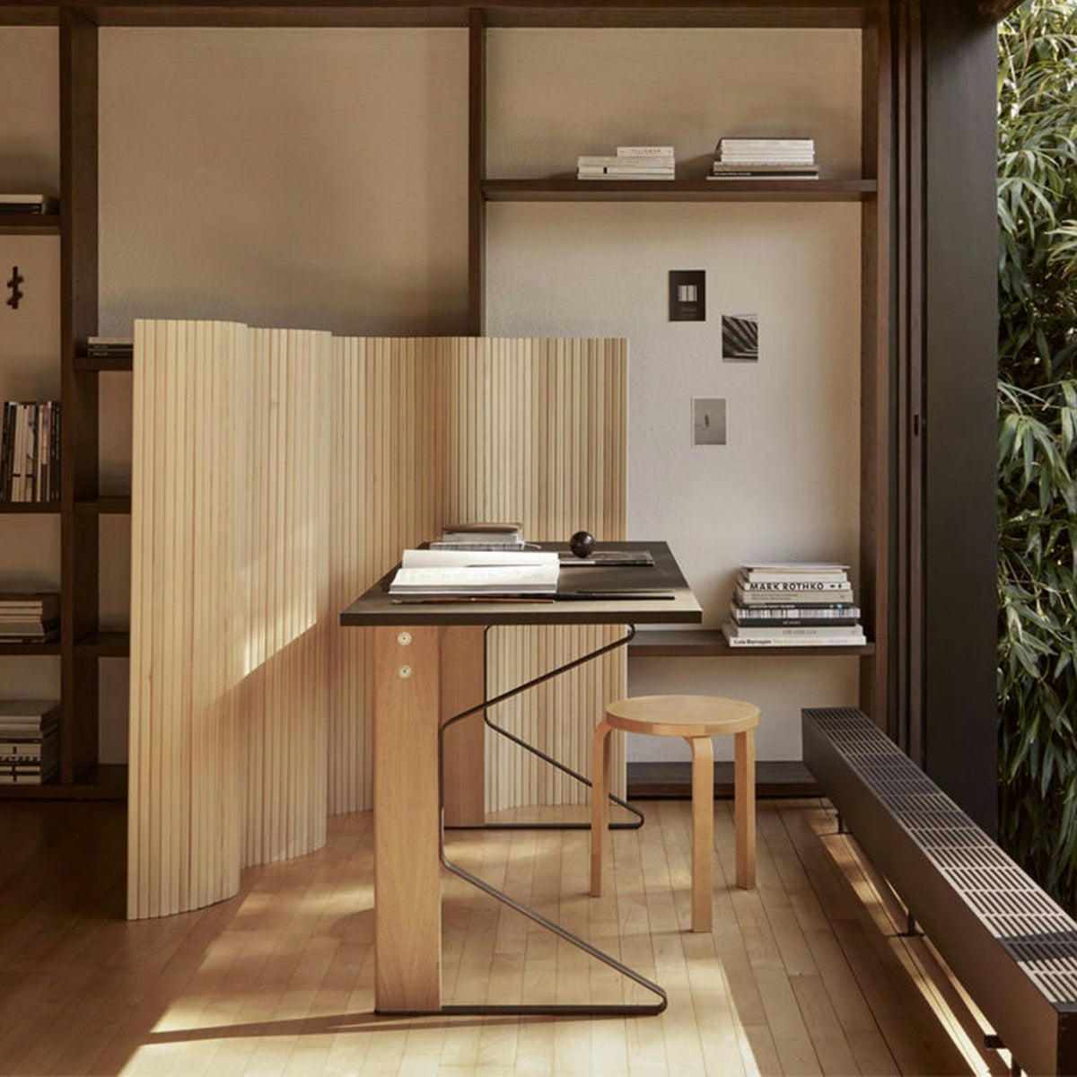 Artek アルテック 100 SCREEN スクリーン パーティション Size B W200cm × H150cm クリアラッカー仕上げ デザイン：アルヴァ・アアルト