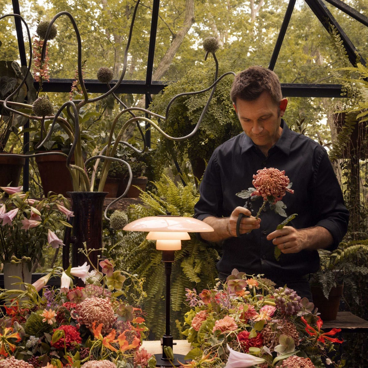 Louis Poulsen ルイスポールセン PH 3/2 Dusty Terracotta Table Lamp PH 3/2 ダスティー・テラコッタ テーブルランプ スタンドライト Φ285mm カラー：ダスティ・テラコッタ 真鍮エイジング加工 デザイン：ポール・ヘニングセン