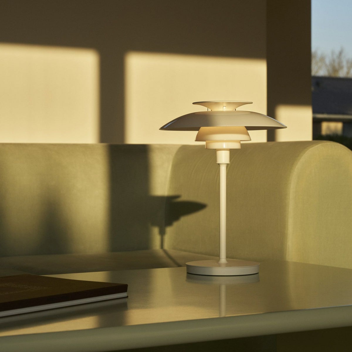 Louis Poulsen ルイスポールセン PH 80 Portable ポータブル LED テーブルランプ スタンドライト Φ230mm （ホワイト） ポール・ヘニングセン