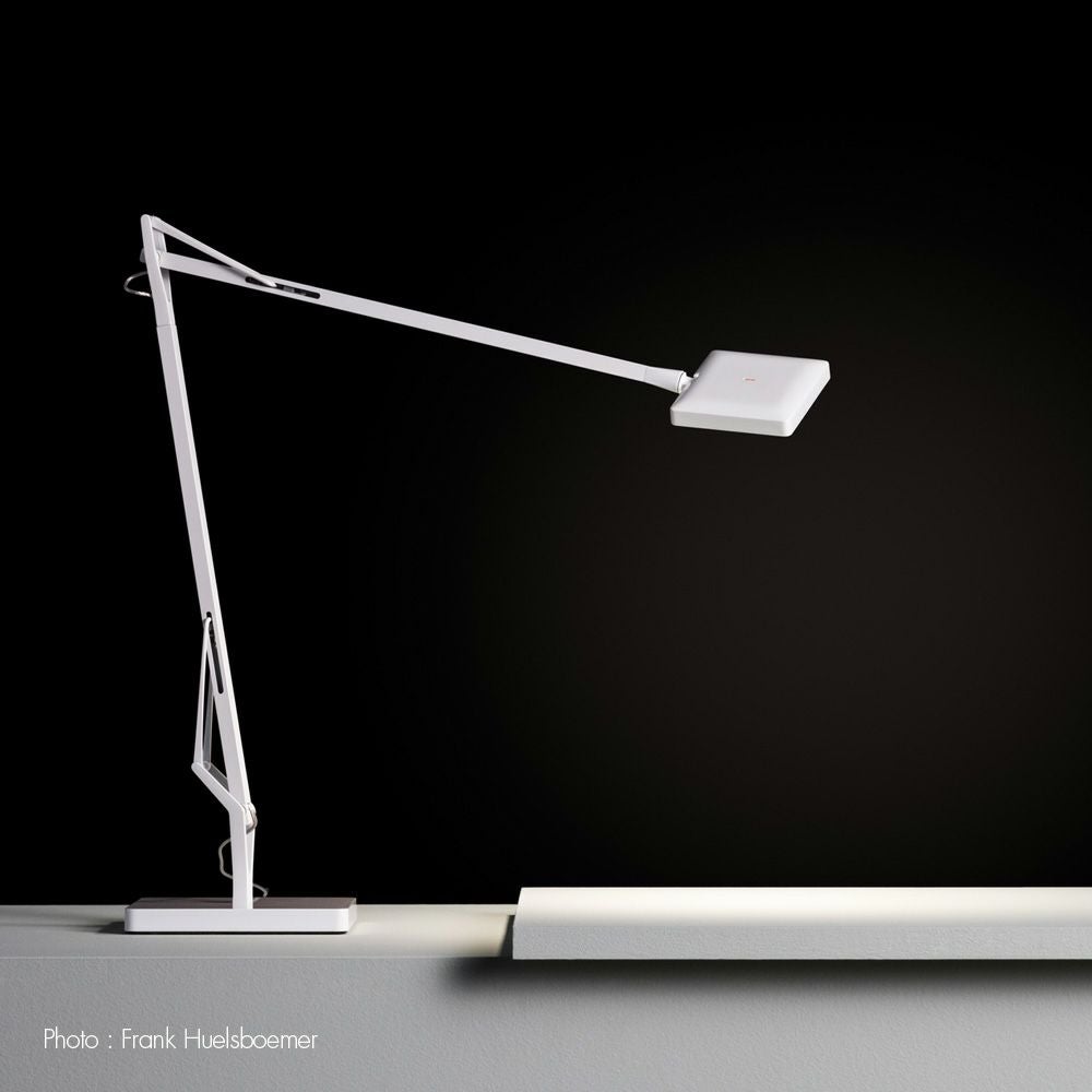 FLOS フロス Kelvin Edge ケルビン エッジ LED テーブルランプ 可動シェード カラー：4色 デザイン：アントニオ・チッテリオ