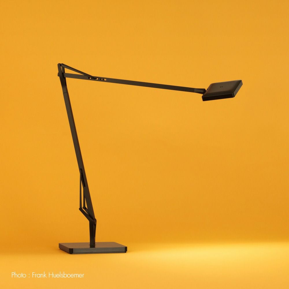 FLOS フロス Kelvin Edge ケルビン エッジ LED テーブルランプ 可動シェード カラー：4色 デザイン：アントニオ・チッテリオ